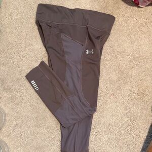 NWOT Under Armour Charcoal Performance Leggings